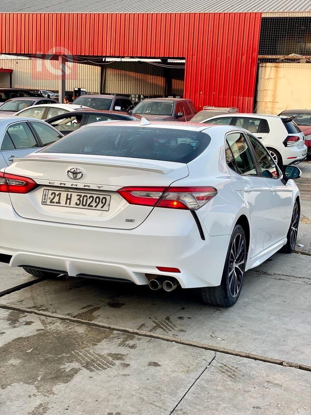 تۆیۆتا کامری